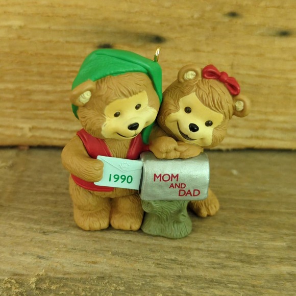 Vintage 1990 Hallmark Keepsake Ornament "Mom and Dad" / Christmas Bears - Picture 2 of 8